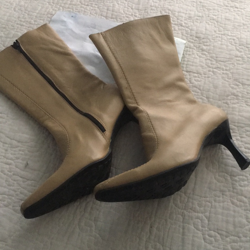 Boots like new